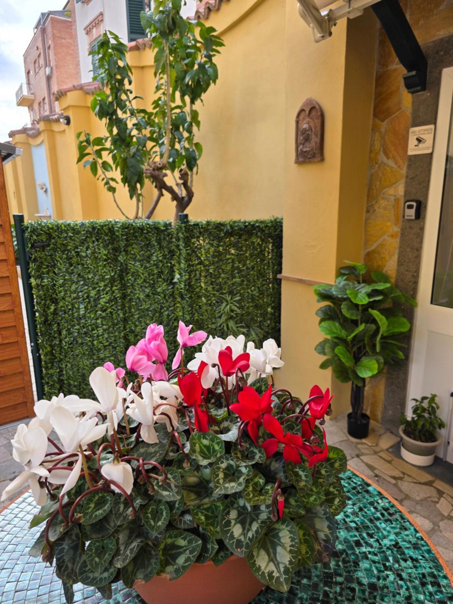 Guesthouse Aurora A.E. Rome Bagian luar foto