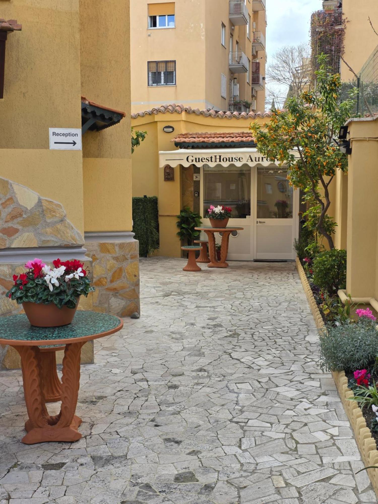 Guesthouse Aurora A.E. Rome Bagian luar foto