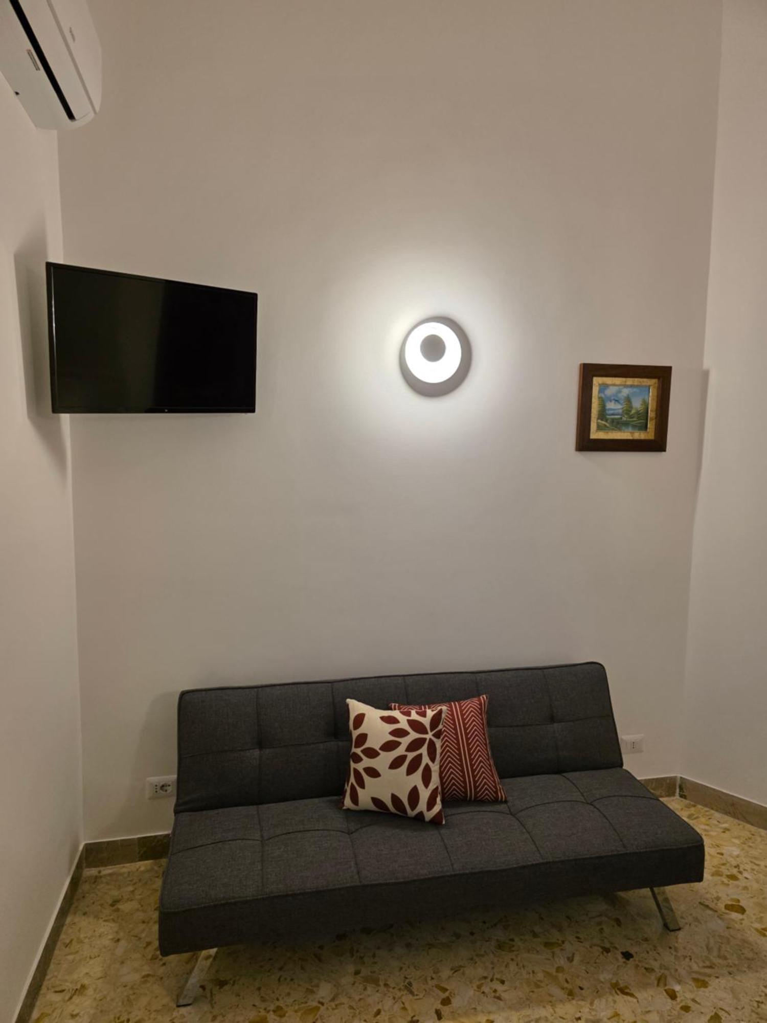 Guesthouse Aurora A.E. Rome Bagian luar foto