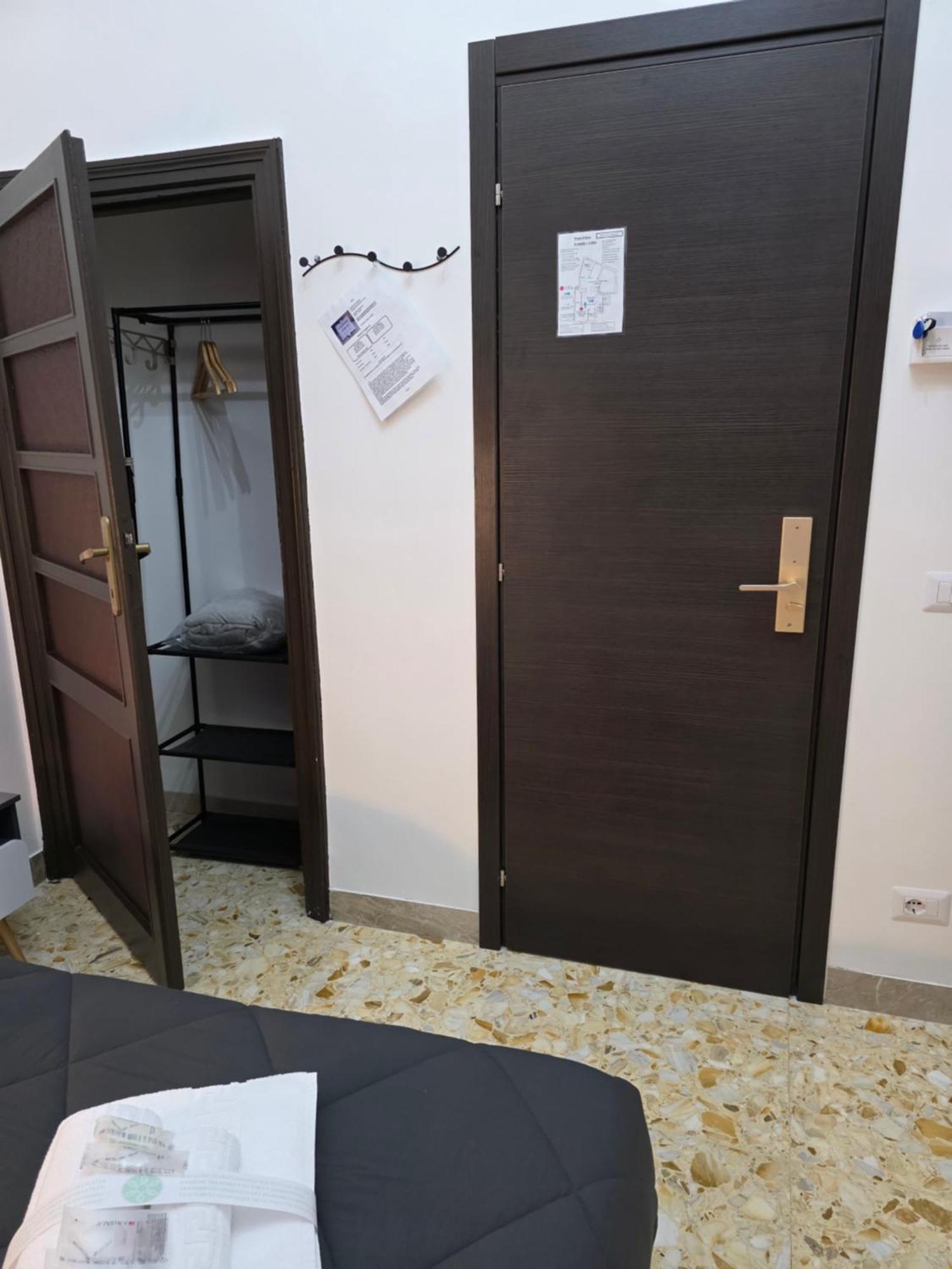 Guesthouse Aurora A.E. Rome Bagian luar foto